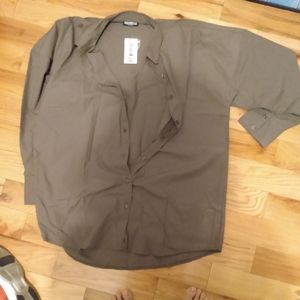 Men's army green button up